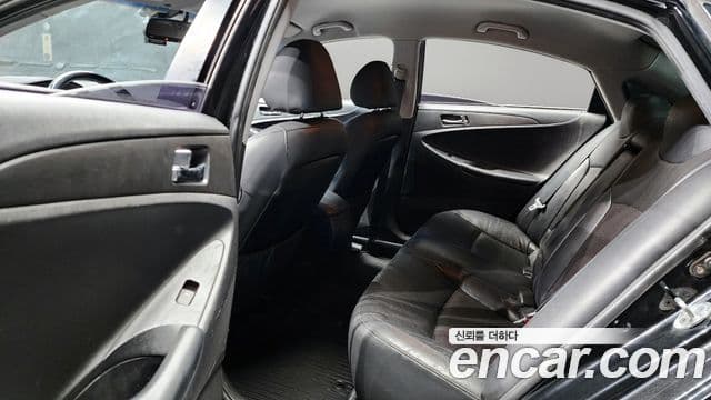 Hyundai YF Sonata LPI top, 2010 13