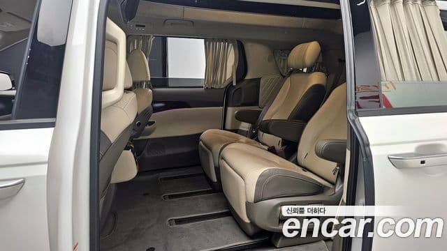 Kia Carnival 4세대 Signature, 2022 11