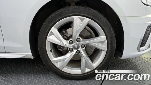 Audi A4 (B9) Premium, 2021 все фото