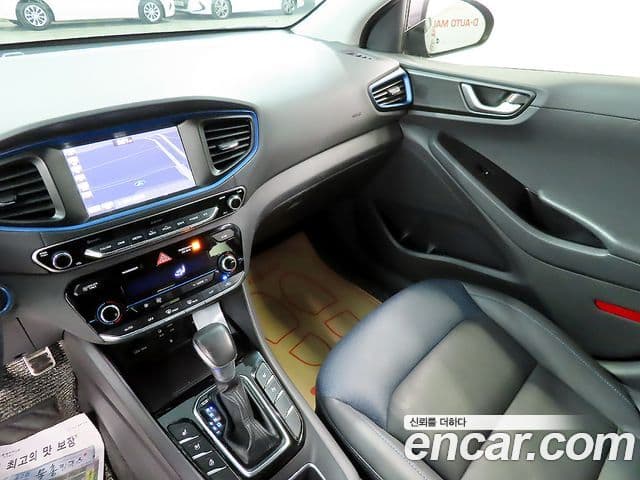 Hyundai Ioniq гибрид Plus, 2016 11