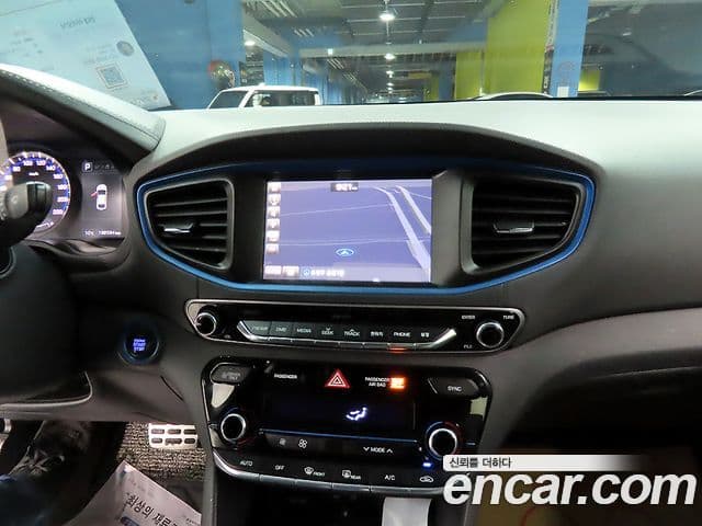 Hyundai Ioniq гибрид Plus, 2016 12