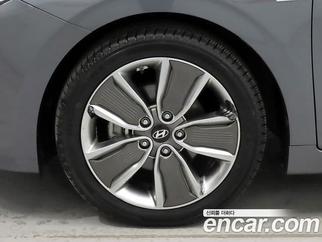Hyundai Ioniq гибрид Plus, 2016 20