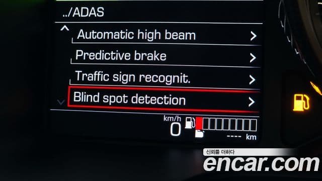 Ferrari 포르토피노 M 3.9 V8, 2023 17