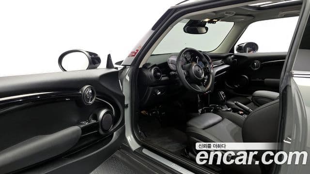 Mini Cooper 3세대, 2022 10