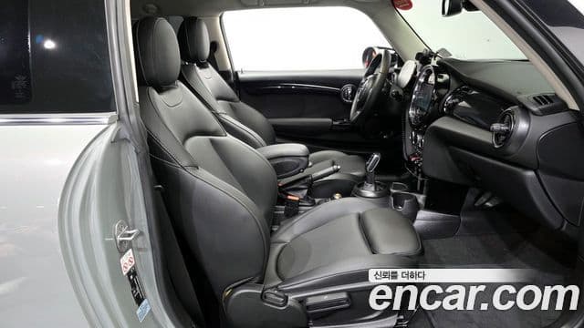 Mini Cooper 3세대, 2022 11