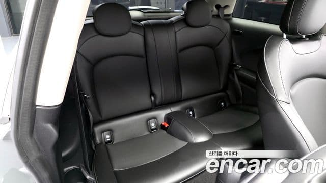 Mini Cooper 3세대, 2022 12