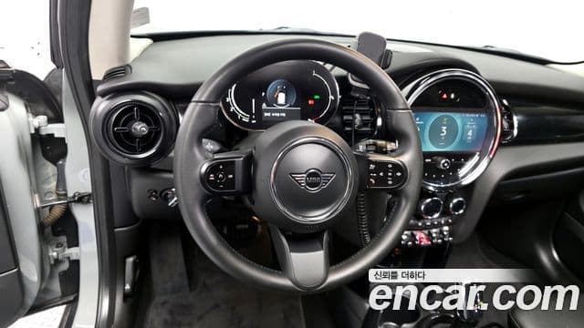 Mini Cooper 3세대, 2022 13