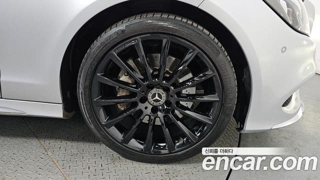 Mercedes-Benz CLS-класс W218 AMG Line, 2017 все фото