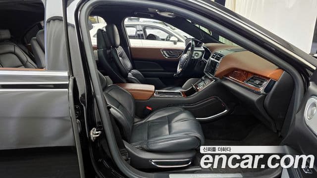 Lincoln Continental 10세대 3.0 Presidential AWD, 2017 11