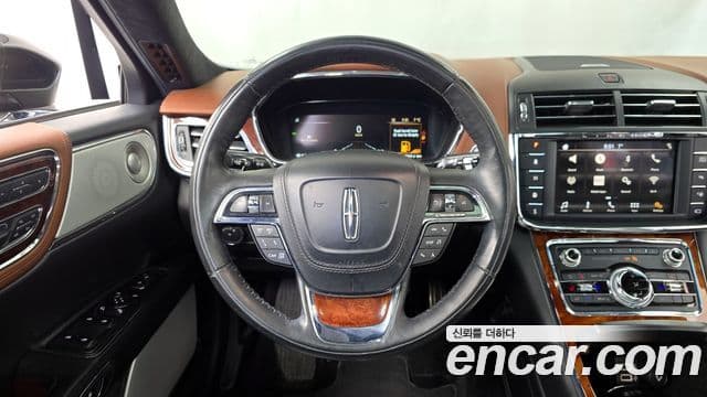 Lincoln Continental 10세대 3.0 Presidential AWD, 2017 13