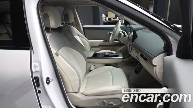 Genesis GV60 Standard AWD, 2022 11