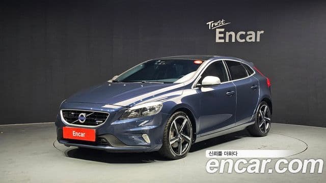 Volvo V40 2세대, 2015 1