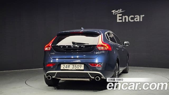 Volvo V40 2세대, 2015 4