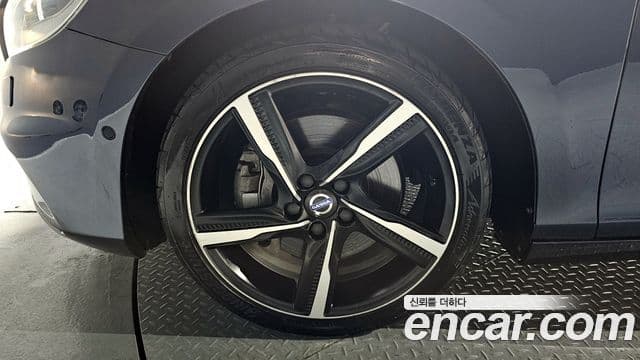 Volvo V40 2세대, 2015 все фото