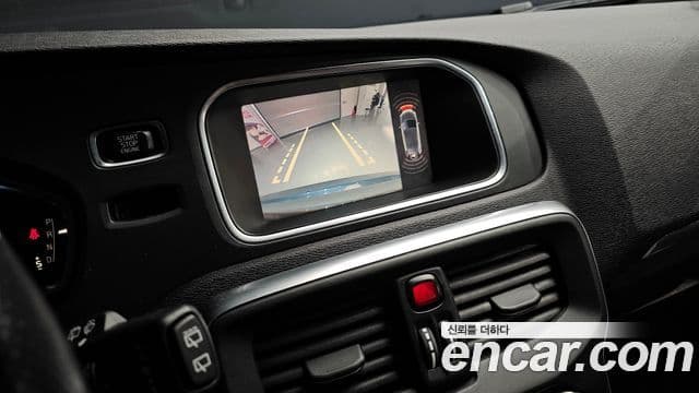 Volvo V40 2세대, 2015 16