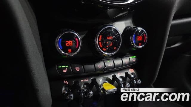 Mini Cooper Электрический (Electric) 3세대, 2022 18