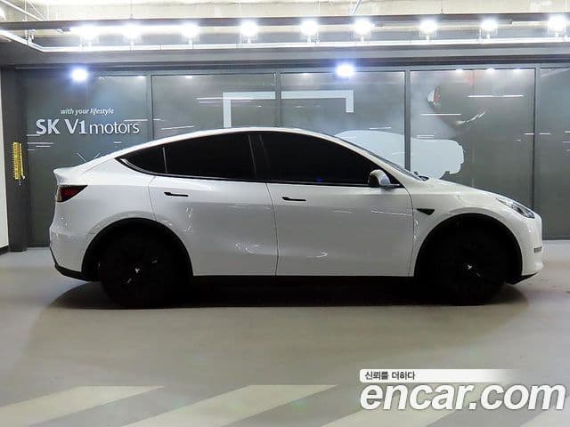 Tesla модель Y Standard Range RWD, 2021 3