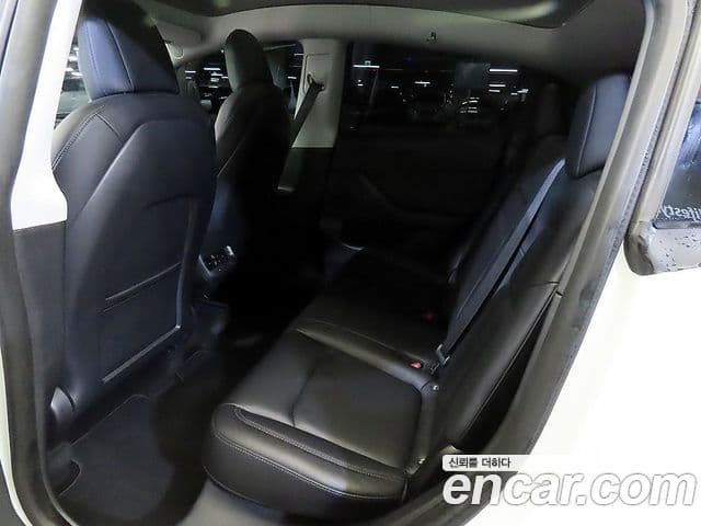 Tesla модель Y Standard Range RWD, 2021 7