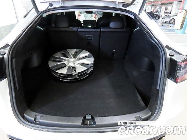 Tesla модель Y Standard Range RWD, 2021 17