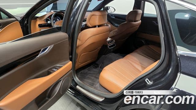 Genesis G80 (RG3) бензин 2.5 турбо 2WD, 2023 11