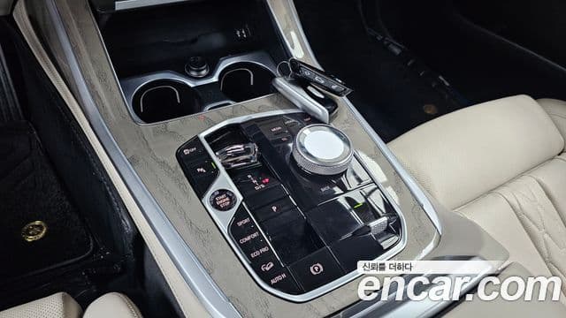 BMW X7 (G07) xDrive 40i Design Pure Excellence 6인승, 2023 9