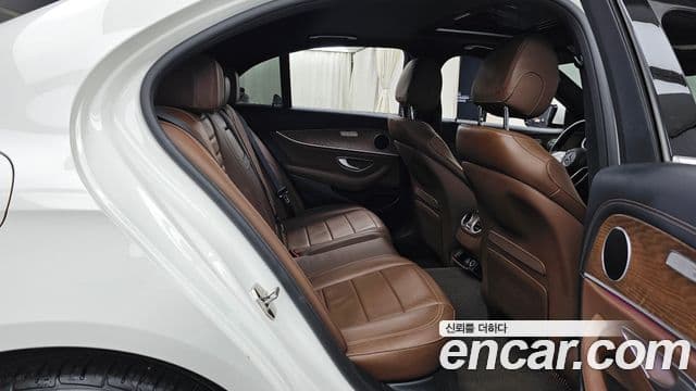 Mercedes-Benz E-класс W213 Exclusive, 2023 12