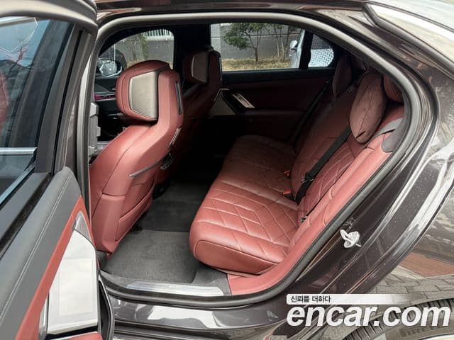 BMW 7시리즈 (G70) 740d xDrive Design Pure Excellence, 2023 9