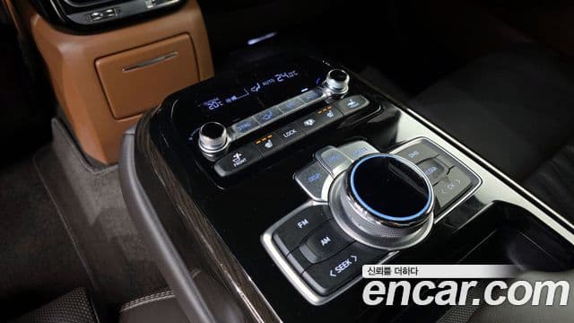 Genesis G90 Luxury, 2019 18