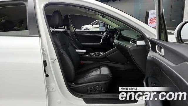 Kia K5 3세대 Prestige, 2020 11