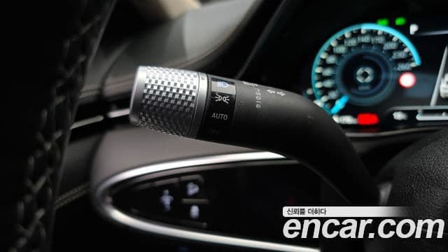 Genesis electrified GV70 e-AWD, 2022 17