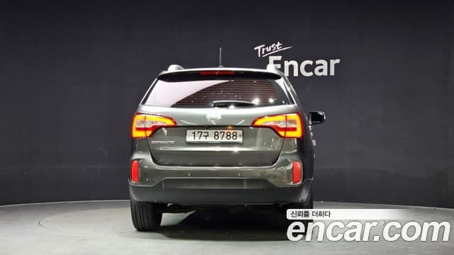 Kia New Sorento R Trendy, 2014 4