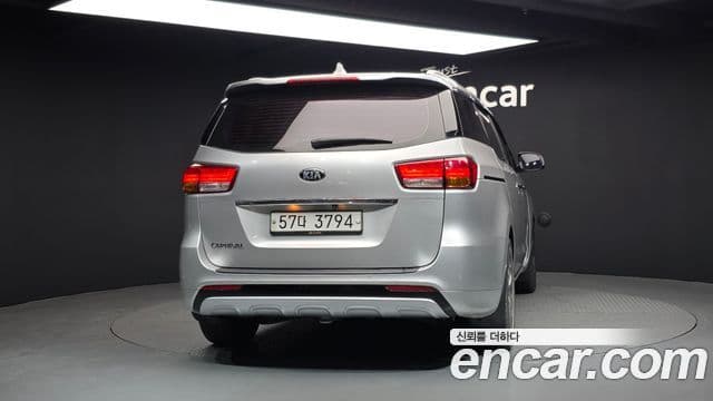 Kia All New Carnival Prestige, 2015 4