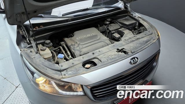 Kia All New Carnival Prestige, 2015 6