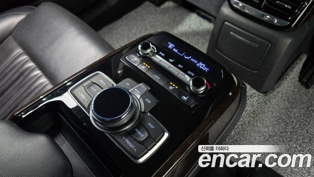 Genesis EQ900 Luxury, 2016 19