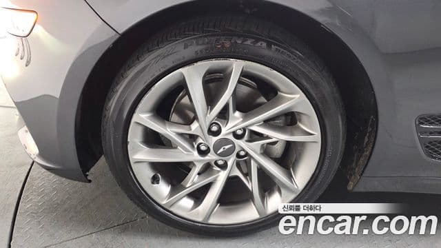 Genesis The / новый New G70, 2021 все фото