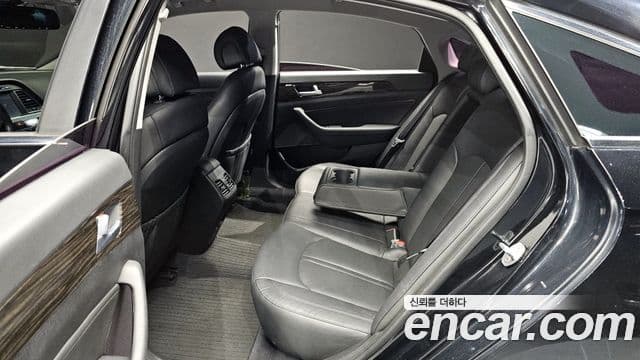 Hyundai LF Sonata Premium, 2016 12