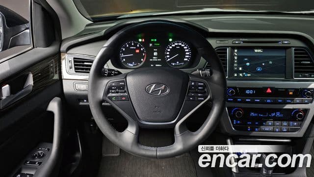Hyundai LF Sonata Premium, 2016 13