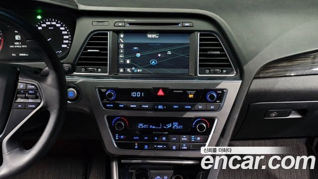 Hyundai LF Sonata Premium, 2016 15