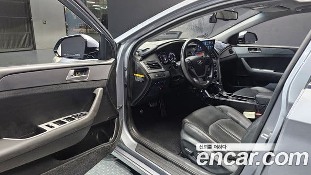 Hyundai LF Sonata Premium, 2016 11