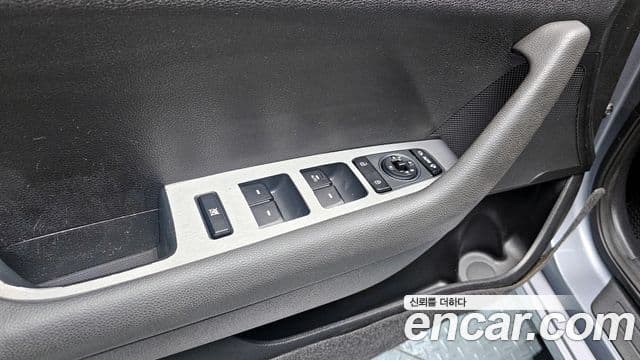 Hyundai LF Sonata Premium, 2016 17