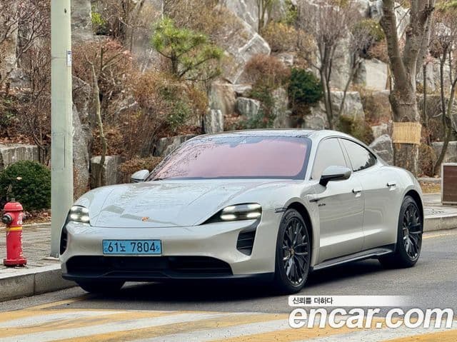 Porsche 타이칸 GTS, 2022 1