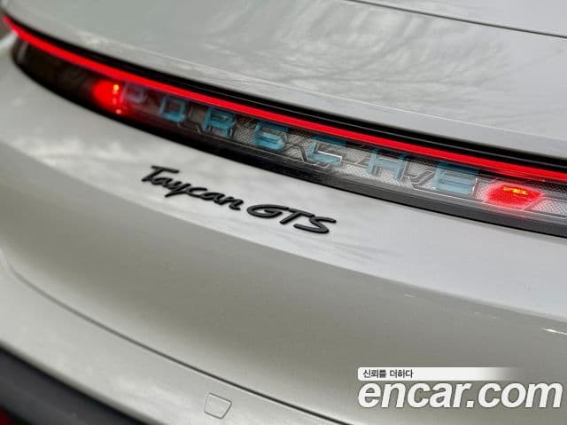 Porsche 타이칸 GTS, 2022 все фото