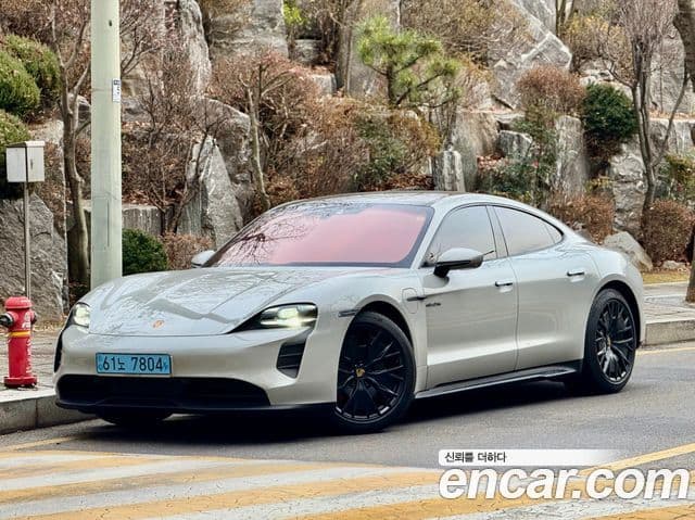 Porsche 타이칸 GTS, 2022 8