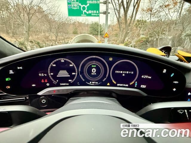 Porsche 타이칸 GTS, 2022 12