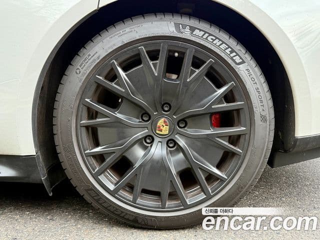 Porsche 타이칸 GTS, 2022 17