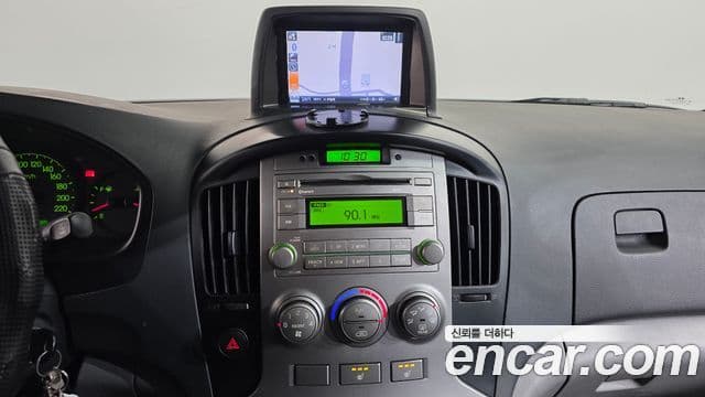 Hyundai Grand Starex CVX Luxury, 2014 15