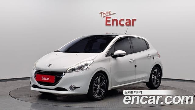 Peugeot 208 1.6 e-HDi Felline 5도어, 2016 1