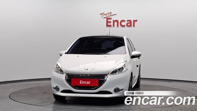 Peugeot 208 1.6 e-HDi Felline 5도어, 2016 3