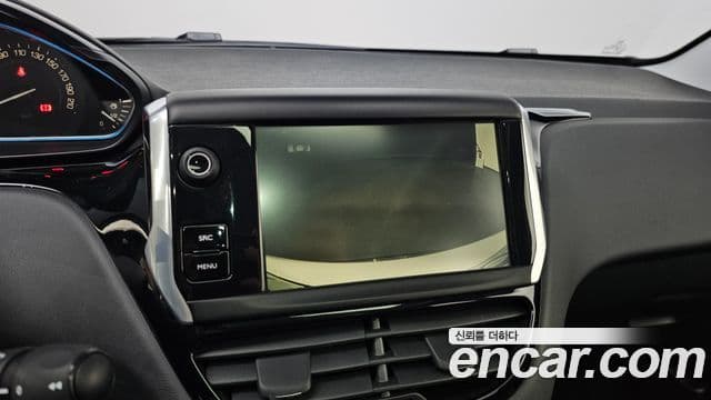 Peugeot 208 1.6 e-HDi Felline 5도어, 2016 15