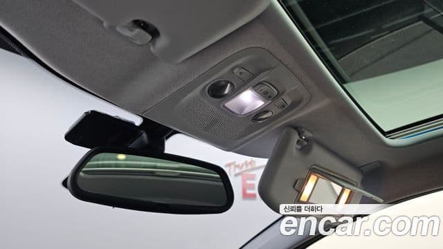 Peugeot 208 1.6 e-HDi Felline 5도어, 2016 17